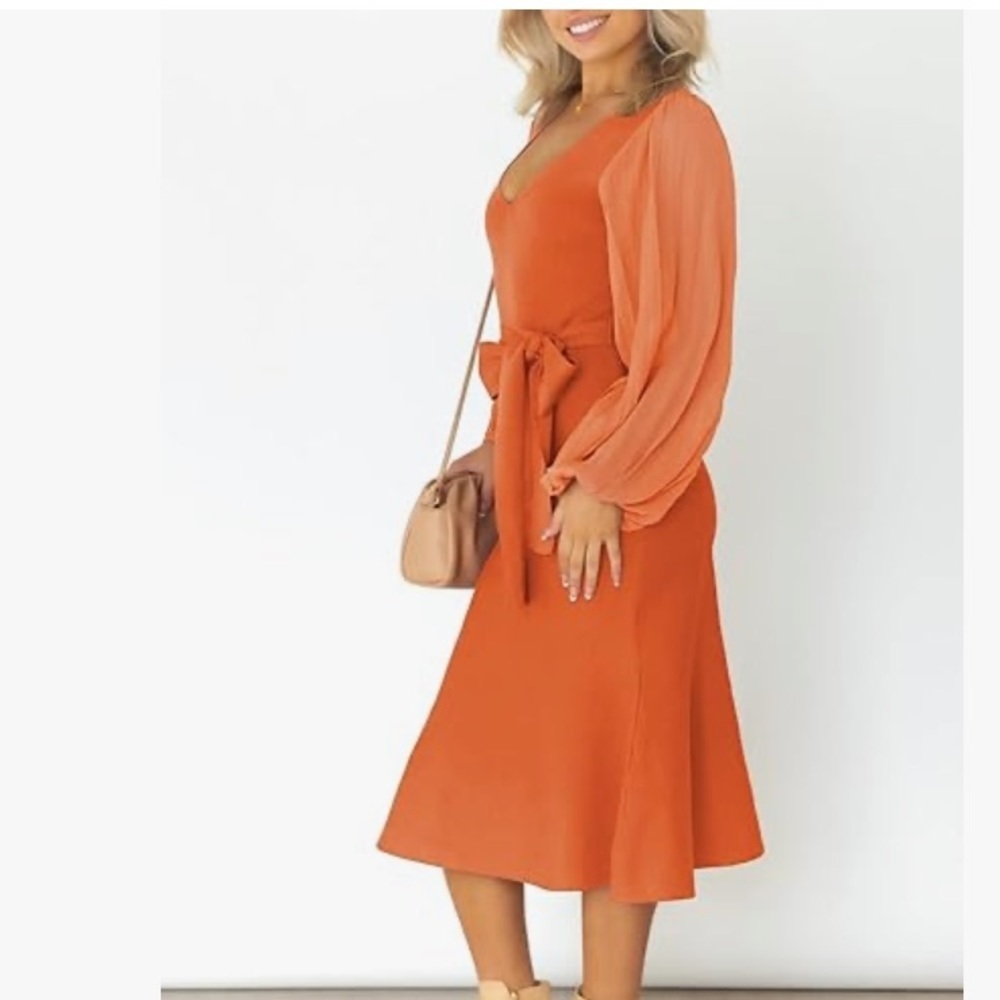 Sweater Dress with Puffed Sleeves - Picture 4 of 5
